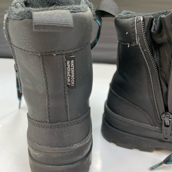 Snow boots Winter boys 9 black warm sneakers shoes kids waterproof Toddler H&M W - Picture 3 of 5